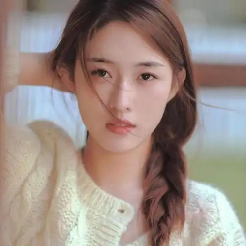 判断一个女人是否精致,主要看身上这8个"细节",演是没法演的