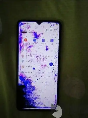 手机屏幕漏液