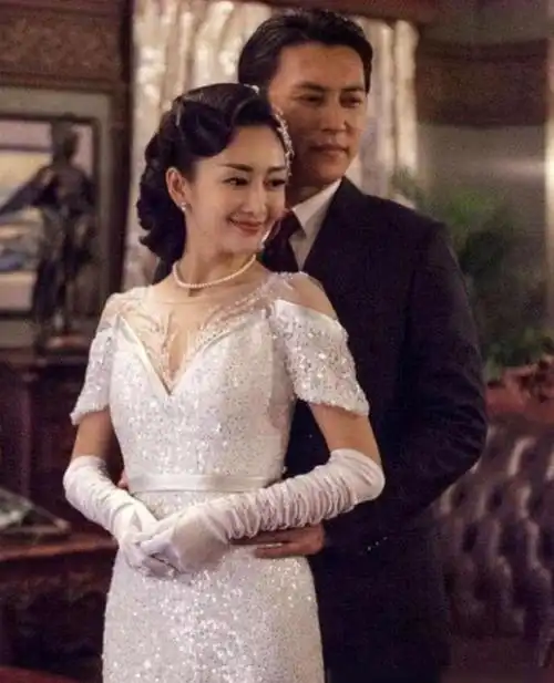 《伪装者》而话题不断,起因是男演员高鑫在一次采访中说,王鸥和王凯的