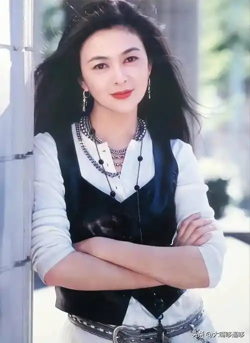 关之琳年轻时绝世容颜合集:张张惊艳,值得珍藏_明星_角色_评论