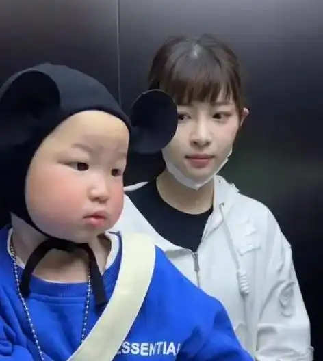 3岁屁桃被网暴称他长得丑头像东非大裂谷网友他还是个孩子