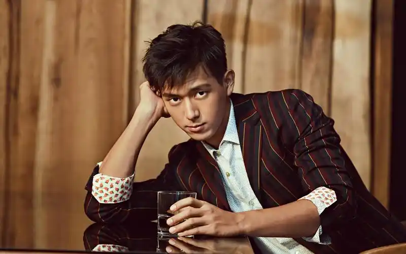大陆明星,帅气,帅哥,写真,李现,演员,大陆男明星,壁纸,1920x1200