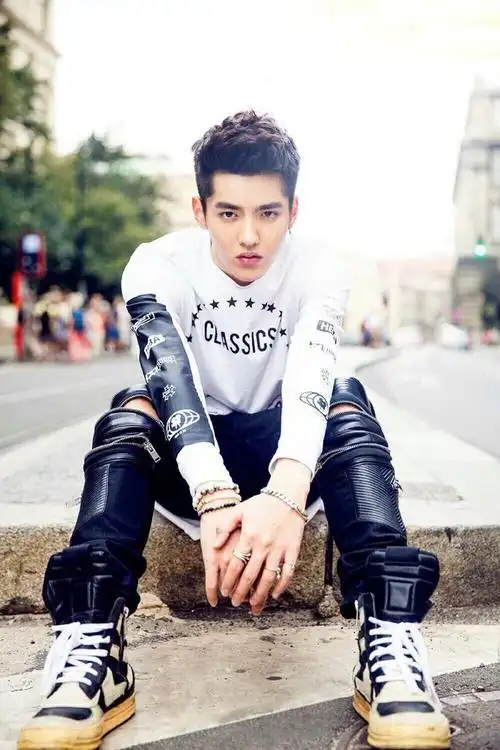 吴亦凡:接受所有批评质疑 我做不了一辈子偶像