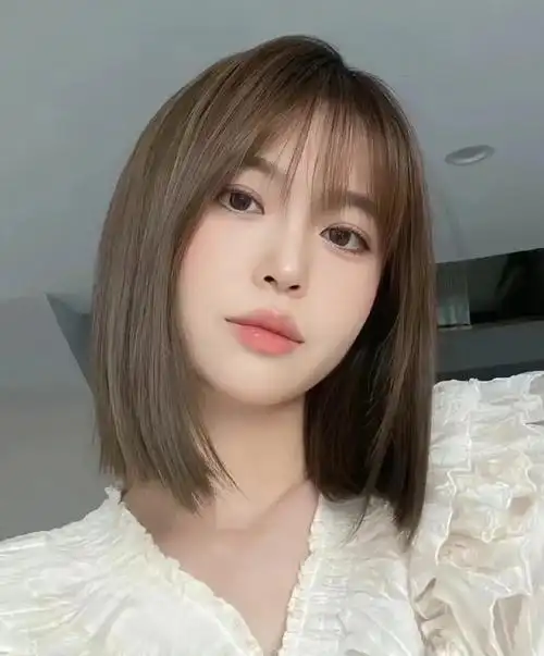 齐肩发77浅棕色.减龄又显白