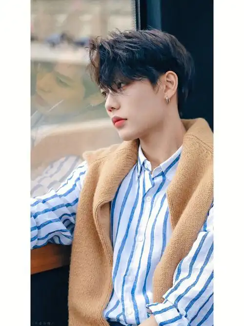 林彦俊杂志voguemeeye壁纸734