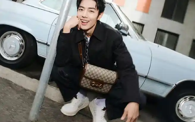 肖战18秒换了6套造型##肖战街头风穿搭