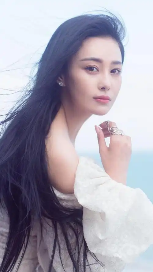 张馨予精美壁纸:什么叫风情万种的女人,这就是!