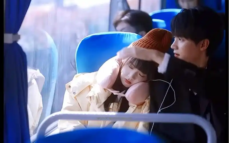 高冷学霸 直球少女,是我爱的校园剧 《当我飞奔向你》周翊然 张淼怡