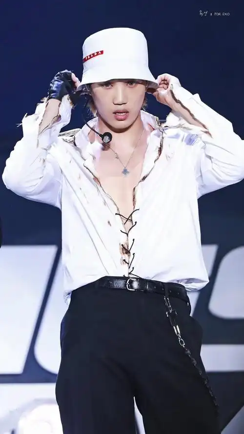 cody知道kai的魅力点在哪里 当然kai自己也知道_舞台