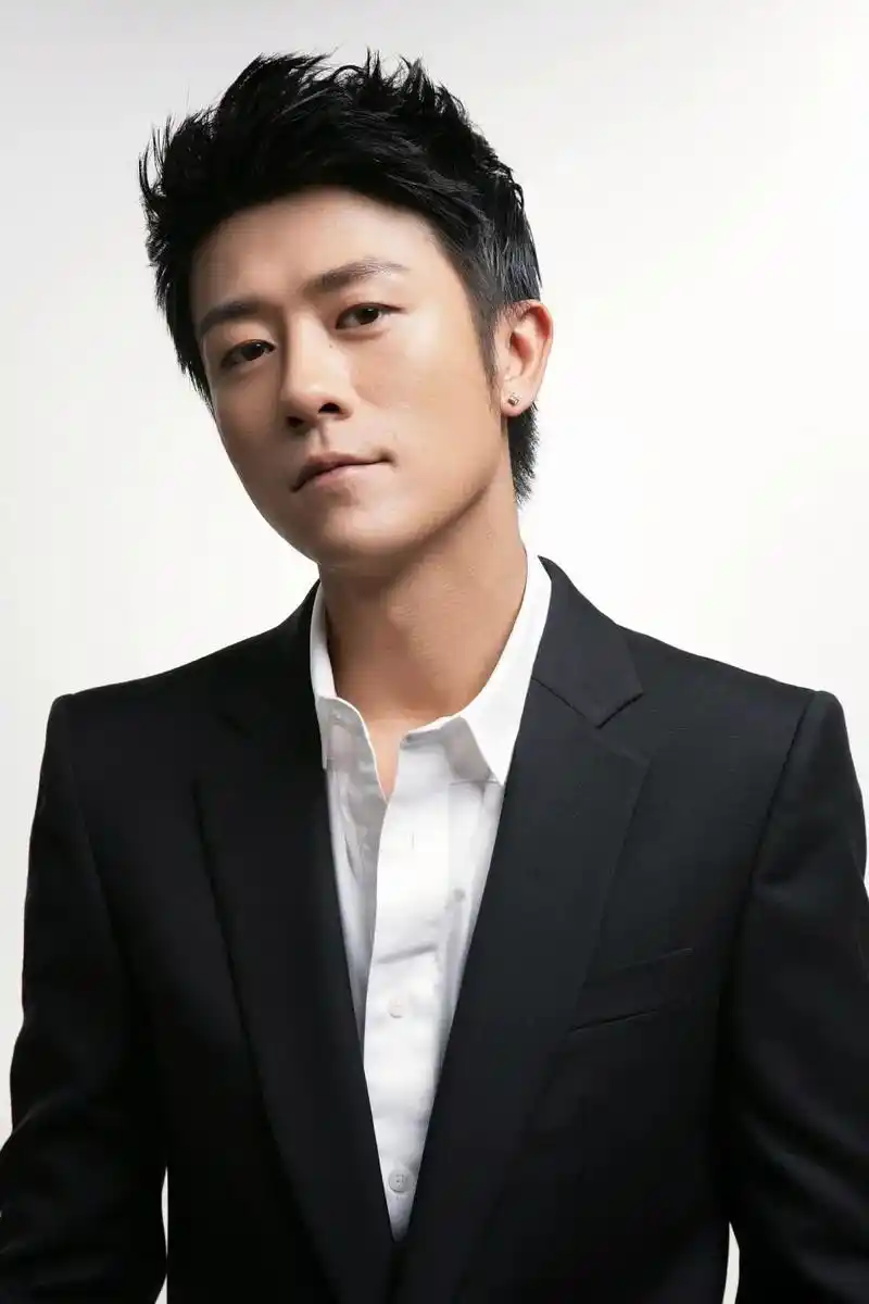 但是林申也是一位实力派演员了,出演过许多作品一直处于不温不火状态