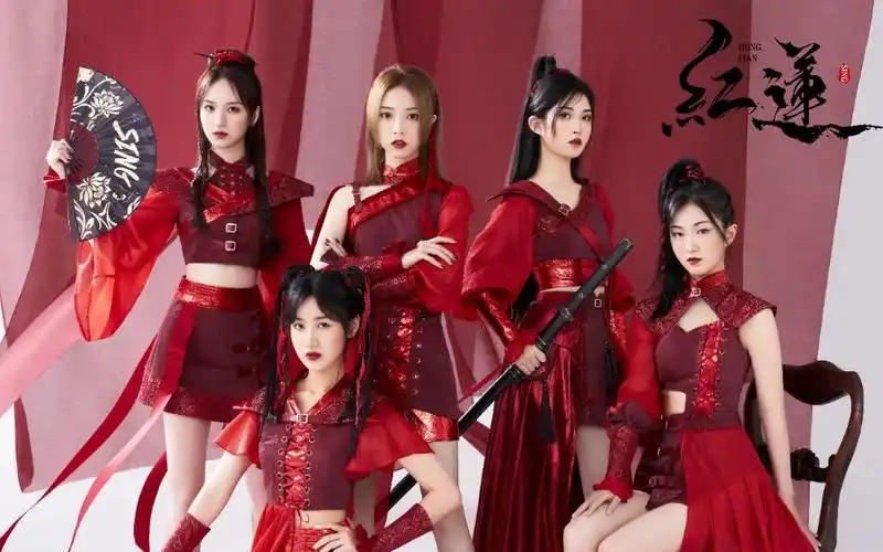 sing女团红莲自拍版mv在女侠跃动的镜头里闯荡快意江湖