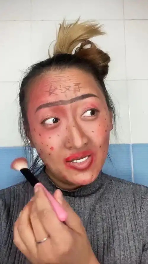 长得丑"活得久!真的是这样吗?#自创丑妆#我要上热门#天生爱演戏哦