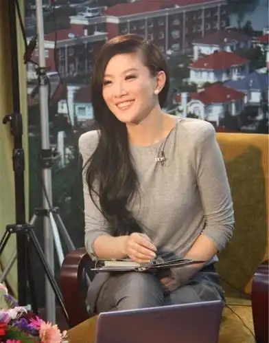 突然离开节目的陈怡,据说是因为一个人的去世,离开后经历了什么