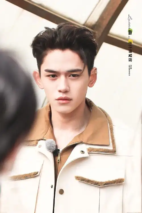 黄旭熙发文告别奔跑吧兄弟