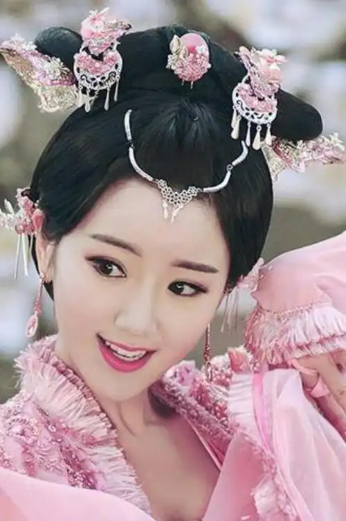 盘点一下影视剧中的古装造型(这6个角色不仅颜值惊艳)(6)