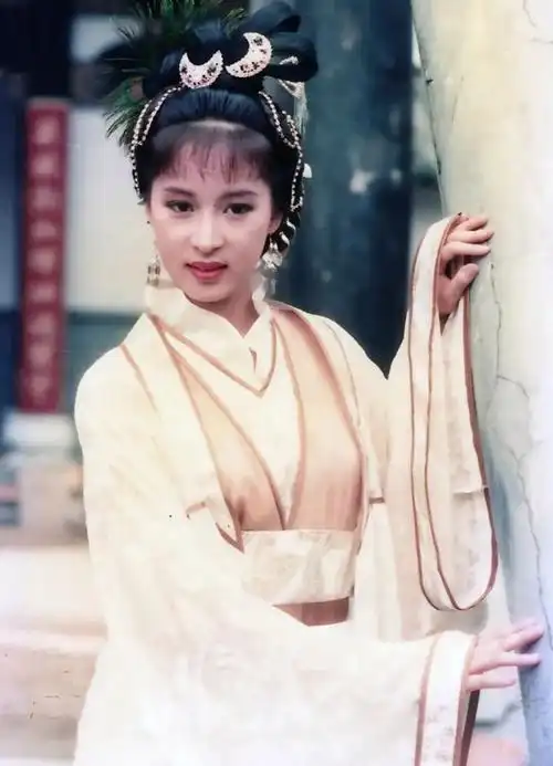 电视剧古装绝色皇后剧情介绍_20世纪80年代tvb"古装女王"——李美娴