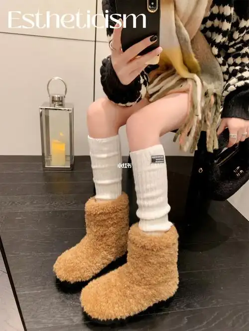看着就暖和73潮人圈兜在穿的毛毛短靴60
