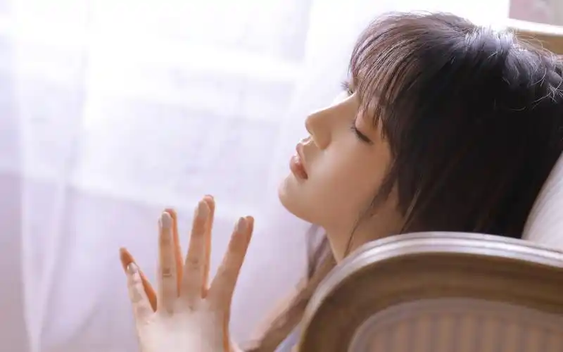 高冷美女诱人写真高清桌面壁纸