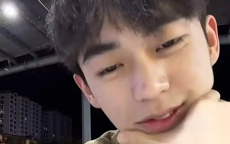 33余庆伟直播录屏