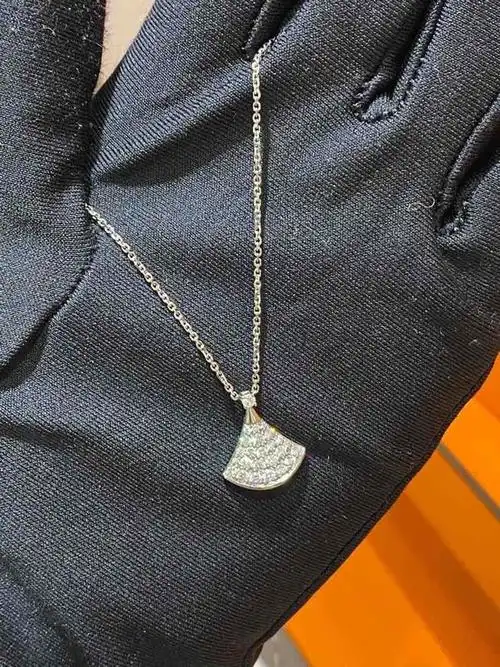 二手99新bvlgari/宝格丽divas系列白金小扇子形小号满钻项链