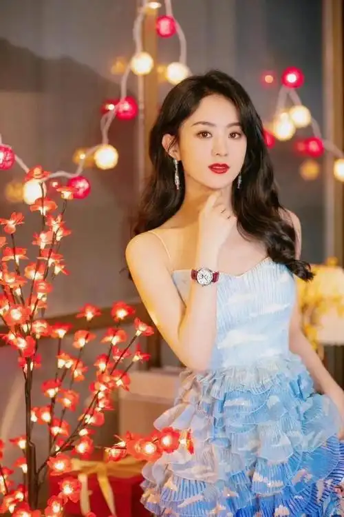 赵丽颖这组蓝色礼服照好美