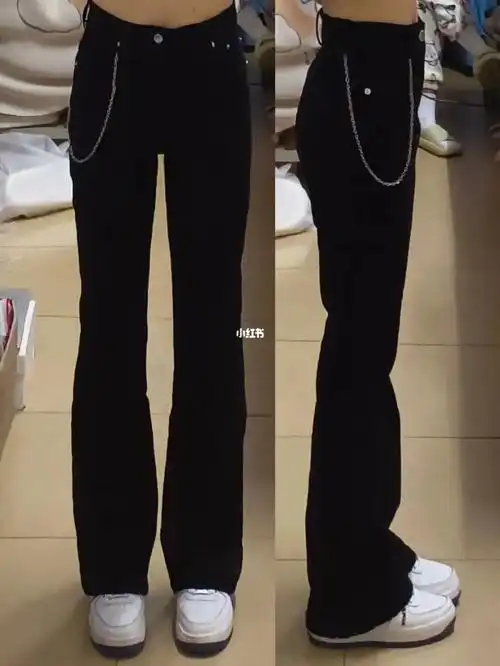 99裤子是那有弹力的牛仔面料,不像平时的微喇裤那么紧,比较宽松的