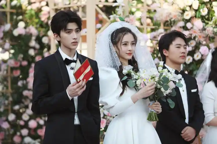 cr:杨颖工作室蔡徐坤跑男(我婚了) - 堆糖,美图壁纸兴趣社区