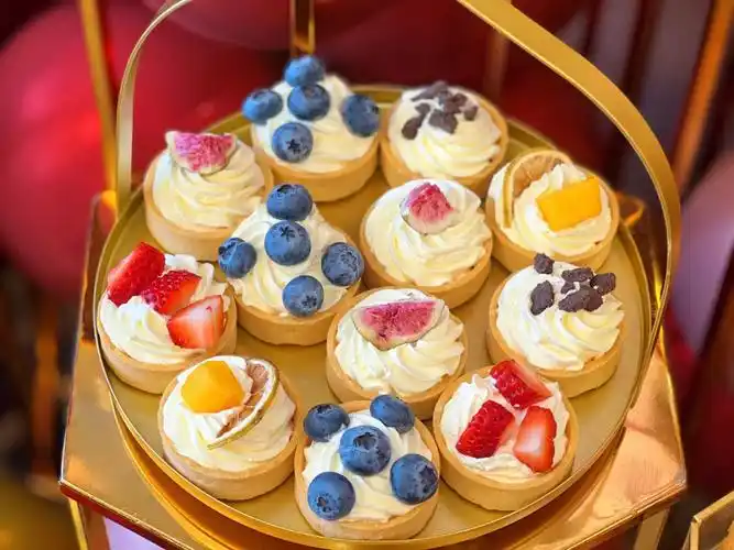 咱就是说订婚整一个这样的甜品台真的好看