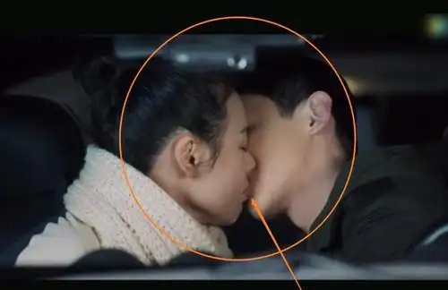 白敬亭马思纯吻戏花絮曝光,看到他亲的位置,果然经验还是不够足