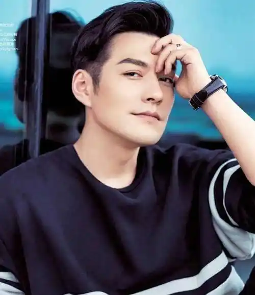 "浪子燕青"严屹宽,用十世的情商换来了今世的美颜,你怎么看?