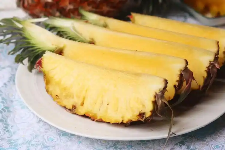 【顺丰】台湾进口金钻凤梨2个装 台湾水果新鲜无眼金菠萝手撕凤梨4-4.