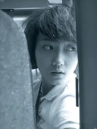 伊人风采 e时代超级女声超级粉丝珍藏版 正文  e时代周报:郑州赛区的