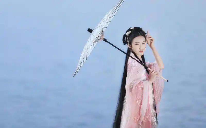 妖娆仙气美女清纯高清桌面壁纸