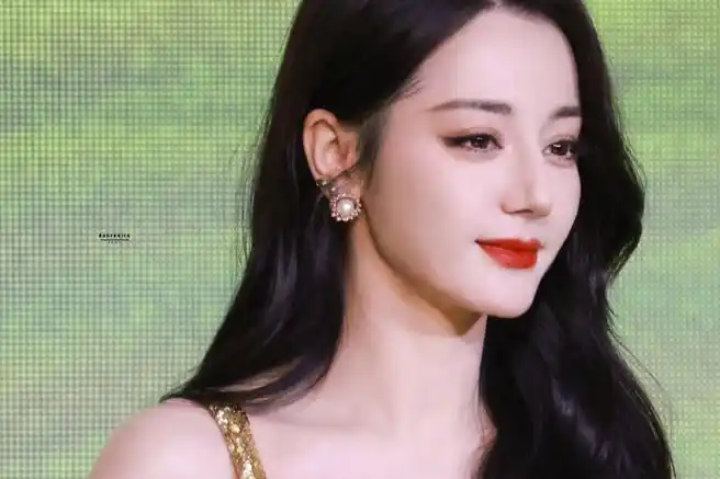 迪丽热巴新妆##爱琴海品牌代言人迪丽热巴