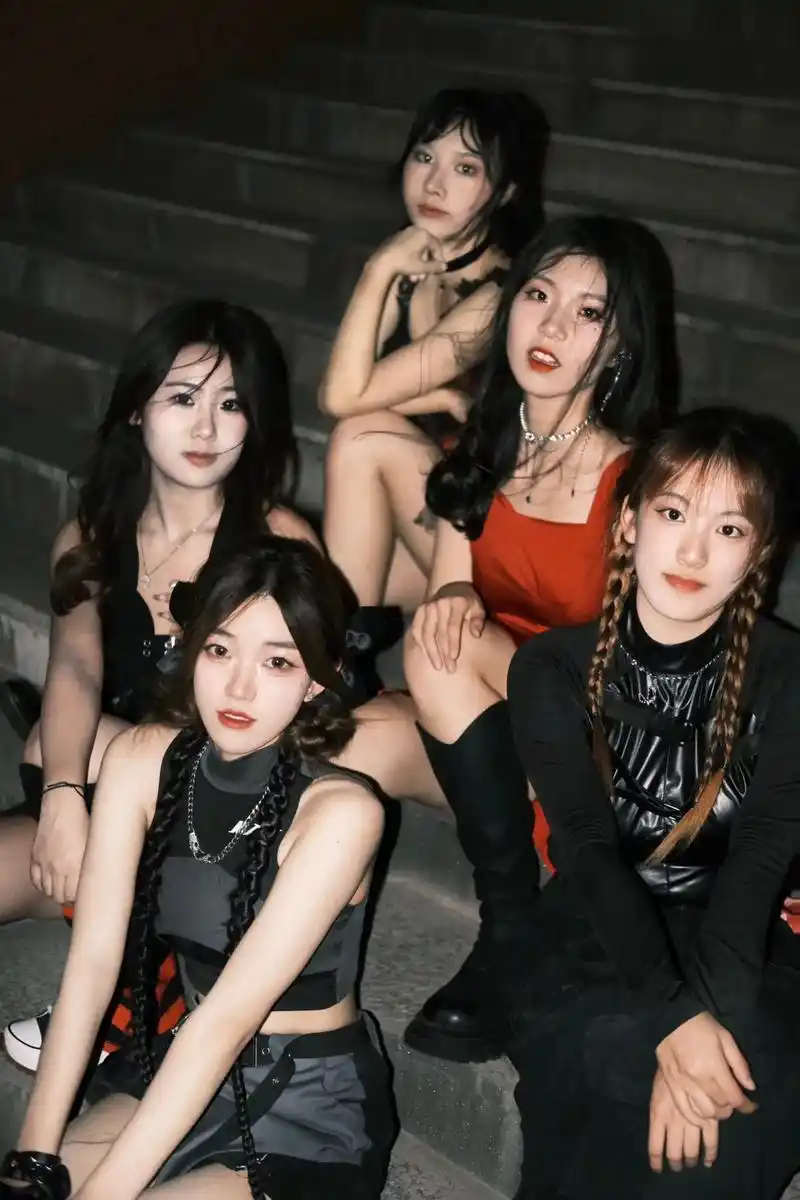 山管有属于自己的女团93.给会计学院迎新晚会ringo舞台的 - 抖音