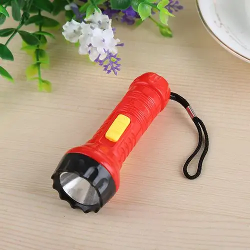 迷你大电筒573 发光照明手电筒 热卖一元店地摊玩具货源批
