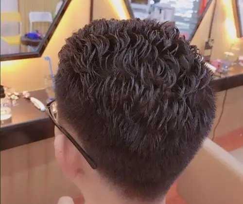 男生秋冬烫发发型