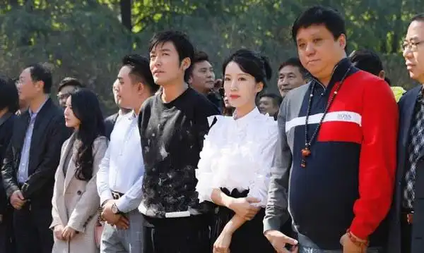 张博老婆李念系网友误传 豪门阔太真正老公竟然是他!