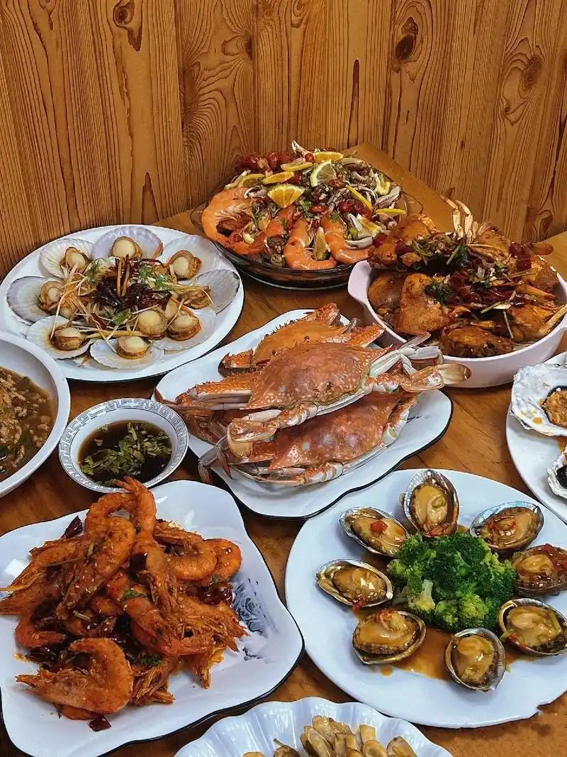 好吃的海鲜大排档哪家强.外地朋友来青岛,想吃当地特色美食,台 - 抖音