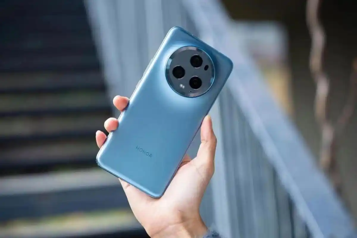 荣耀magic 6亮相,第二代青海湖电池 骁龙8gen3,支持双向卫星通信