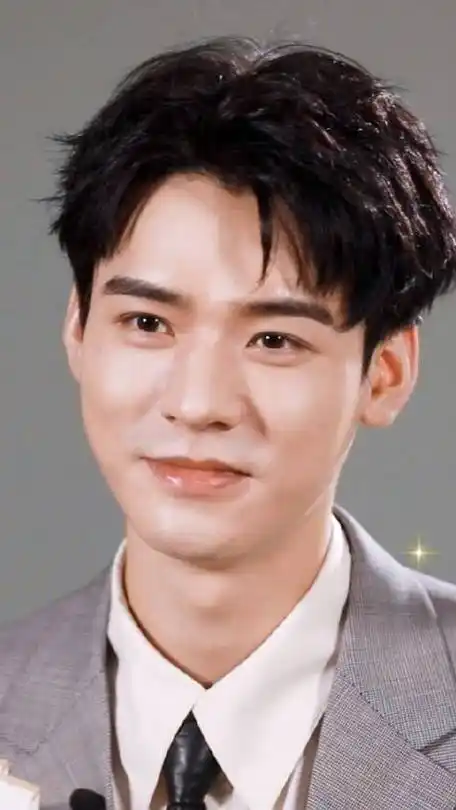 龚俊说迪丽热巴生活中是可爱小女生