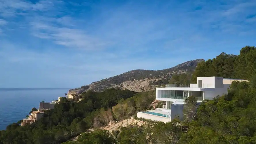 399㎡艺术画廊全景视野的顶级海景别墅