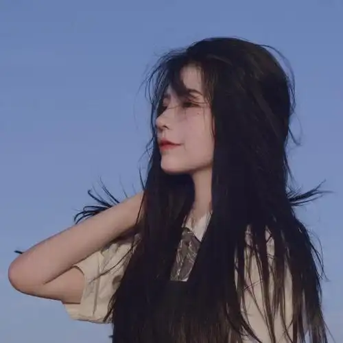 微信女生头像图片:两组不同风格的女生头像分享给大家,两种气质的女生