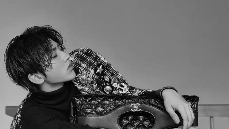 蔡徐坤杂志写真帅气图片壁纸