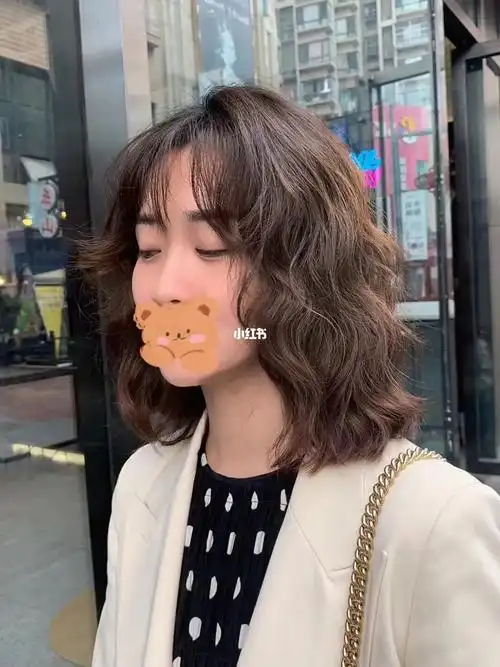 中短发蛋卷头放心尝试,真显脸小头包脸发型