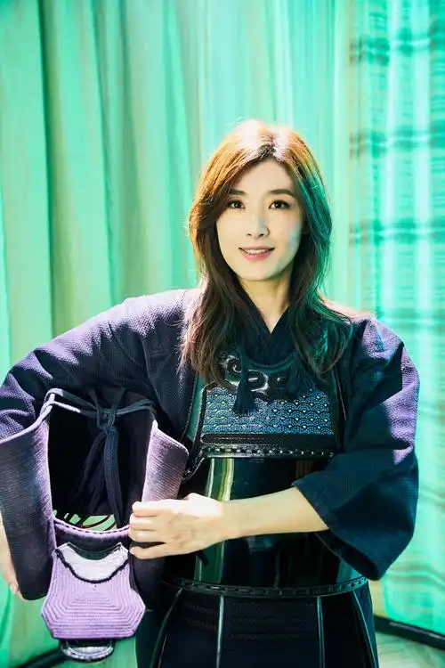 《真面目》有唯美也有坚毅的一面 苏慧伦化身帅气女剑士