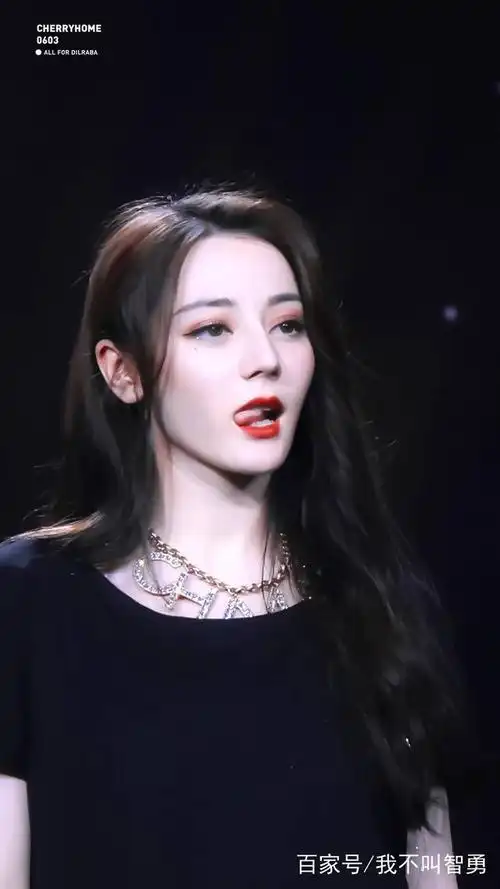 迪丽热巴 九连大头贴 二