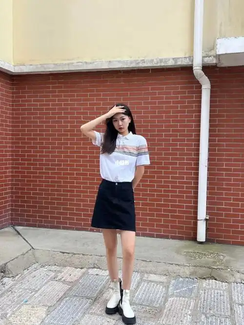 标题是错的喽 盲猜身高体重#微胖  #猜身高体重