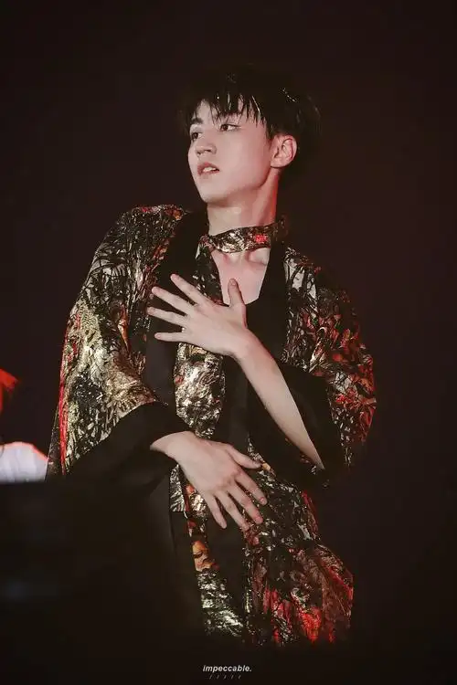 整理了几个我最喜欢的王俊凯舞台造型,不服来战