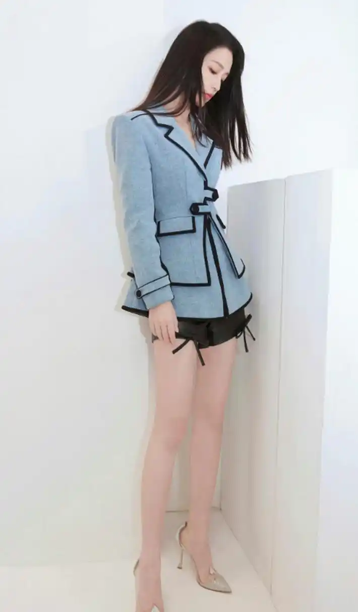 没想到李沁也是长腿美女#李沁